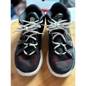 Nike Kyrie‎ 7 Little Kids Basketball Shoes Black Yellow Sneakers